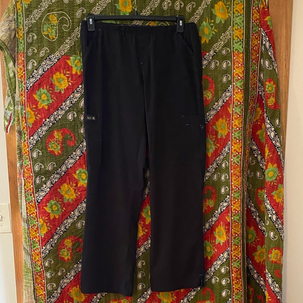 Koi Men's Black Scrub Cargo Pants